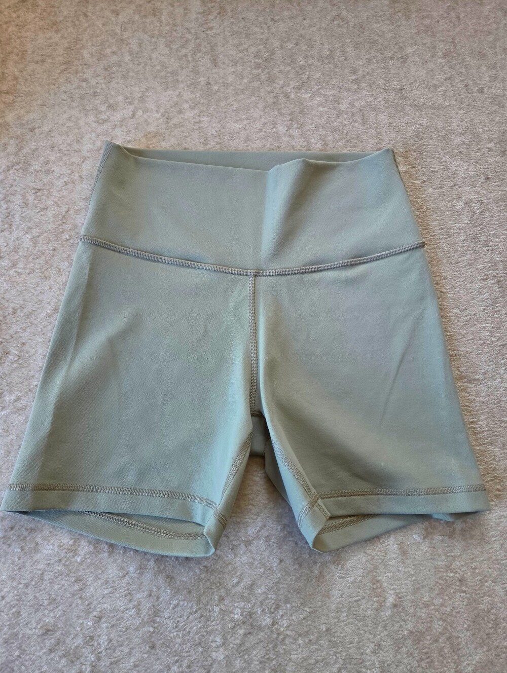 Aritzia TnaLIFE Atmosphere 5" Bike Shorts